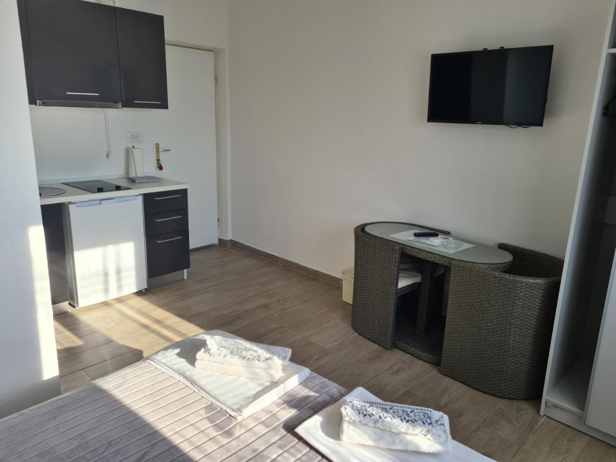 חוואר Gordana Apartments מראה חיצוני תמונה